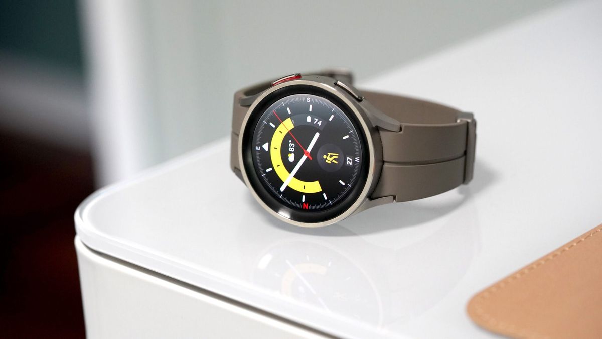  SAMSUNG Galaxy Watch 6 Bluetooth WiFi GPS 40MM Graphite :  Electronics