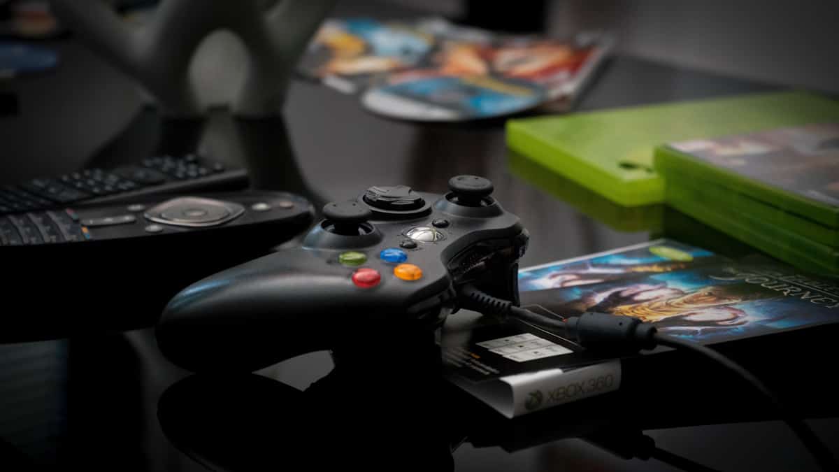 Microsoft to shut Xbox 360's online store next year